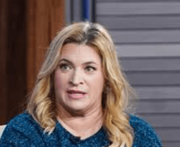 Ramona Shelburne Net Worth